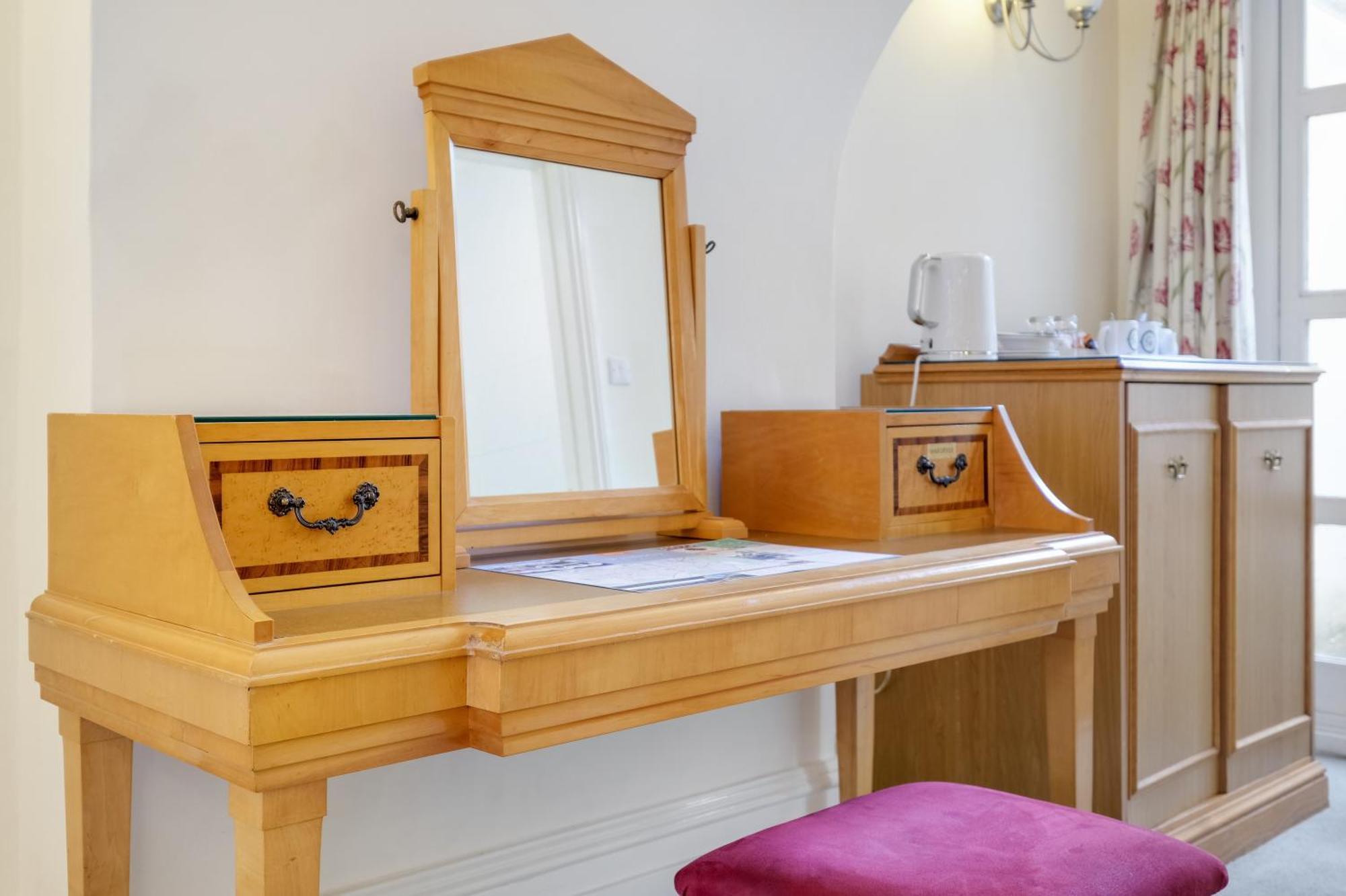 Charles House - Windsor Castle Hotel Luaran gambar