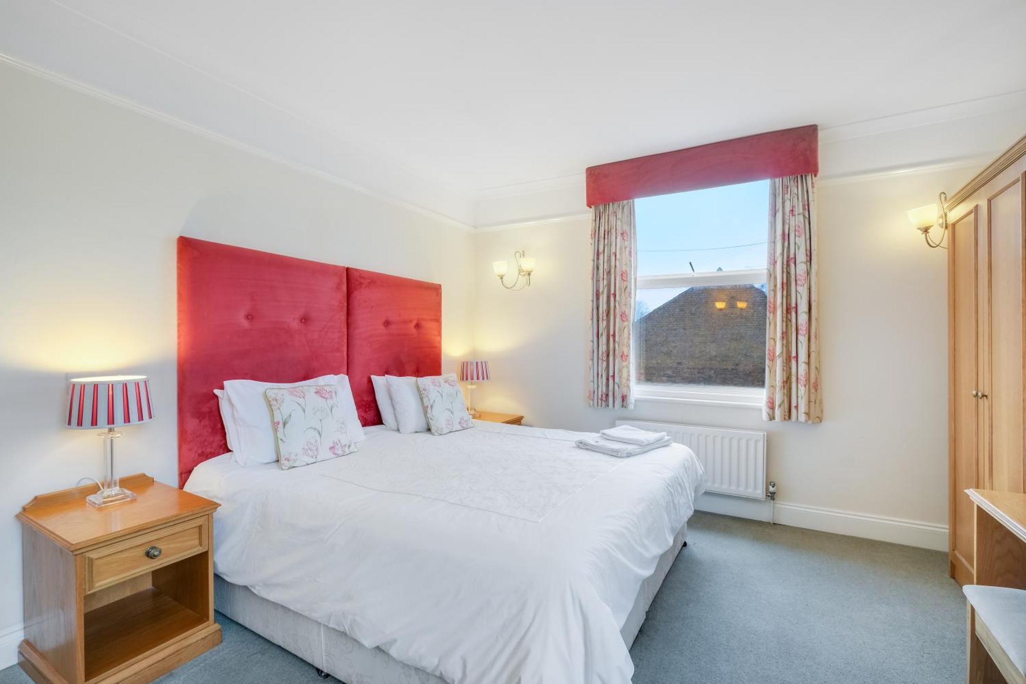 Charles House - Windsor Castle Hotel Luaran gambar